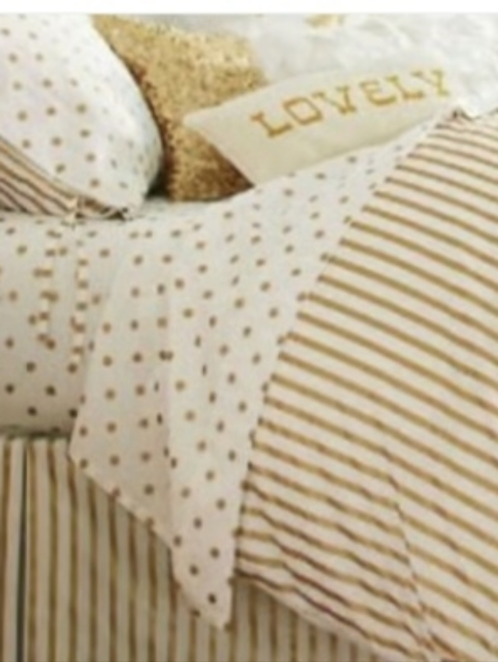 Pottery Barn Teen White/ Gold Stripe & Dot Pillow Set Queen Gently Used